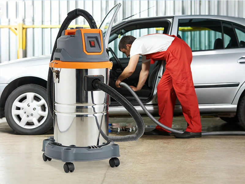 Filtration avancée et aspiration élevée pour un nettoyage intérieur complet de la voiture